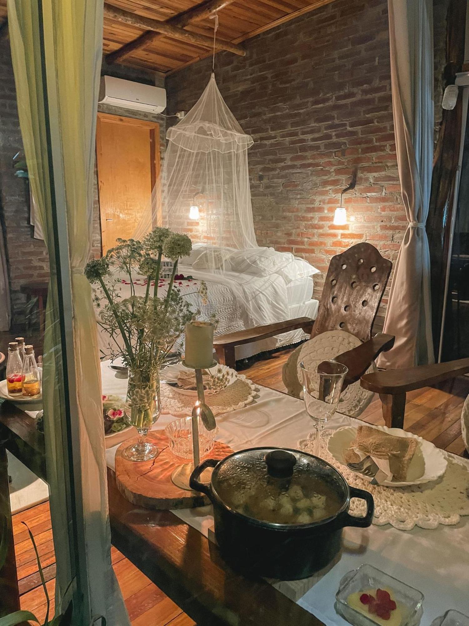 Pousada Romantica - Sitio Buraco Fundo Vale Verde  Zewnętrze zdjęcie